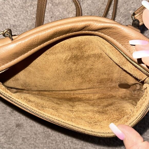 Faux Leather Crossbody! - Picture 5 of 9